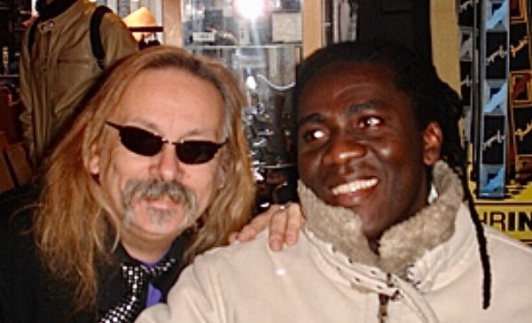 @richardbonaofficial à @basscenterpigalle – c’était il y a plus de 20 ans. Quel talent, déjà à l’époque. ;) #richardbona #richardbonaofficial #bassiste #bassplayers #bassplayer #bassist #bassplayersuniverse #basshero #bassgram #bassporn #bass #bassplayer #paris #pigalle