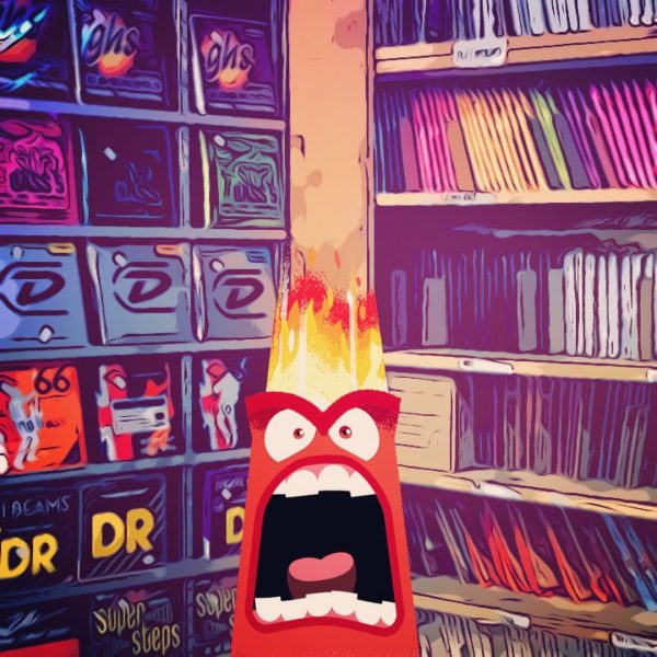 Ronde, demi ou plate. Nickel, acier ou bronze. Longue ou courte. Parfois en double boule. Par pack de 4,5 ou 6 ou à l’unité. (Oui, je parle bien ici de cordes pour basses). On a tout ça et plus ! #bassstrings #drstrings #erniballstrings #daddariostrings #rotosoundstrings #ghsstrings #pigalle #paris