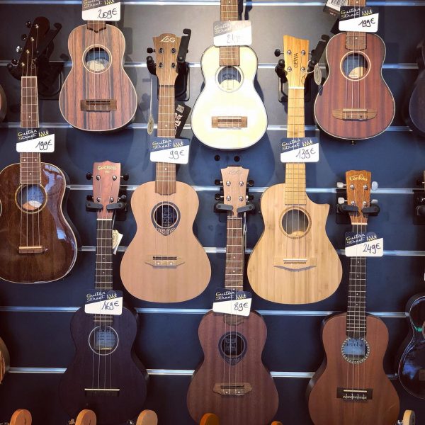 Ukulélés en folie !!!Kala, Ortega, Fender, Gretsch, Gewa, Aloha, Cordoba et Lag. Dispo au shop.