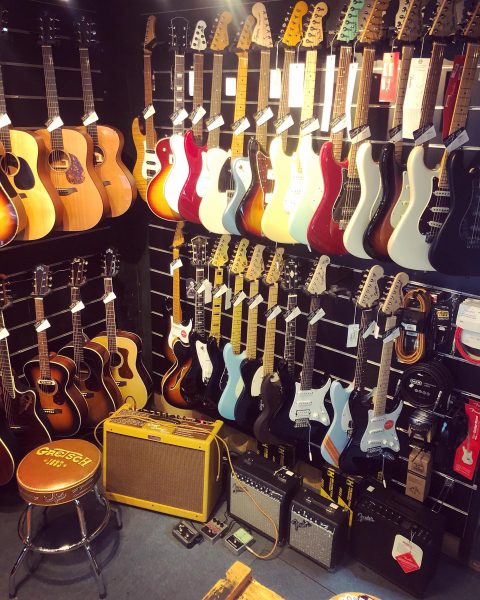 Notre sélection de guitare électrique pour Noël 2021. Fender, G&L, Yamaha, Prodipe, Sire…