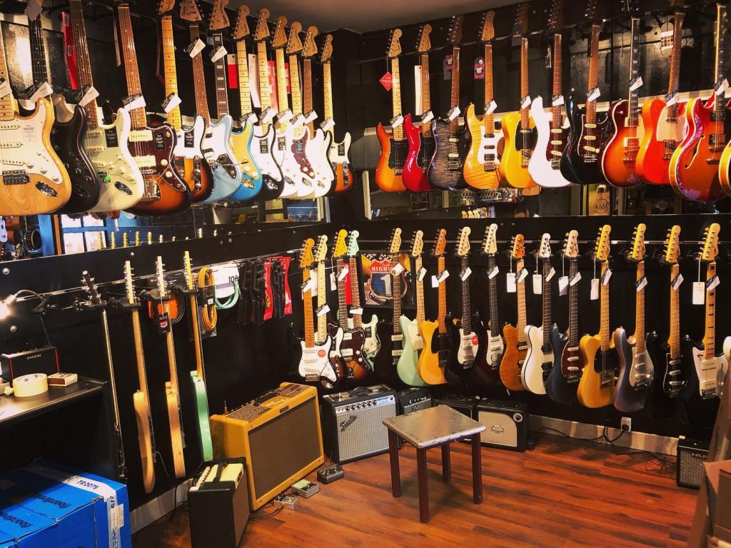 Nouvelle espace dédié à la guitare électrique. On vous attend pour venir découvrir notre sélection