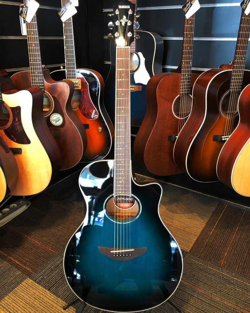 Du bon, du sûr et du bleu lagon pour la Yamaha APX600 🏝