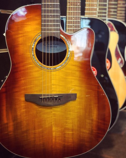 Ovation CS24p ️ Bouche classique