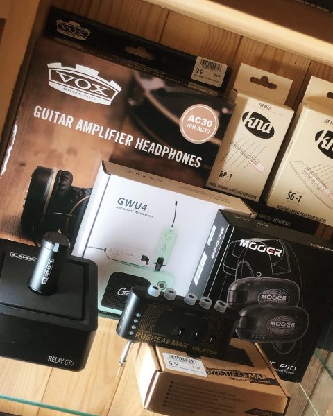Systèmes HF radio ou Bluetooth et amplis casque pour guitare. Pratique 🤓