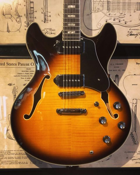 Sire – H7V Larry Carlton avec deux beaux P90 en finition vintage sunburst. La classe ou pas ?