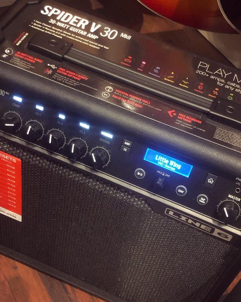 Un petit Little Wing ? Les presets de ce Line6 Spider V30 sont trop excellent. 🤩