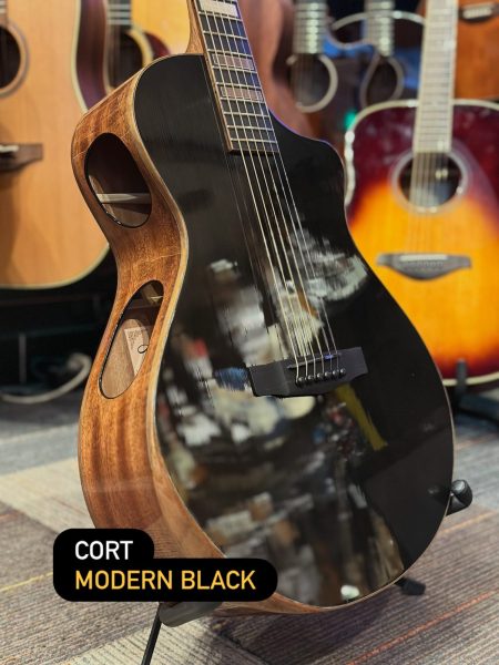 Le double évent de cette Cort serie Masterpiece est une excellente idée.  À venir découvrir au shop pour succomber à son charme.