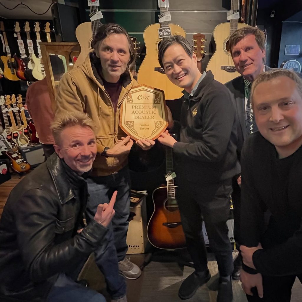 Nous avons eu l’honneur de recevoir le CEO de CORT. + de 1,3 millions d’instrument produit par an. Qui dit mieux ?